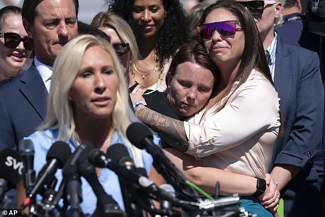 Lawmakers Leverage Constitutional Privileges to Push for Full Epstein Investigation Disclosure