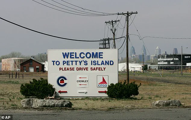 As Tensions Escalate: Petty's Island Becomes Geopolitical Flashpoint in Trump's Controversial Venezuela Gambit