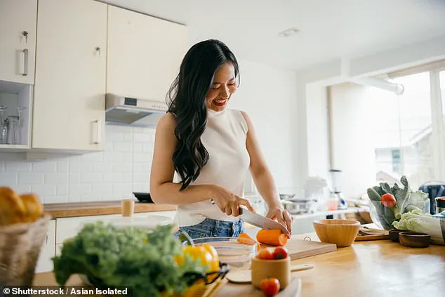 Silent Public Health Crisis: Microplastics in American Homes Linked to Cancer, Experts Warn