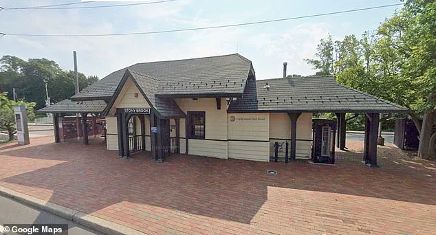 15-Year-Old Long Island Boy Vanishes After Secretly Taking Train to Manhattan to Meet Roblox Stranger