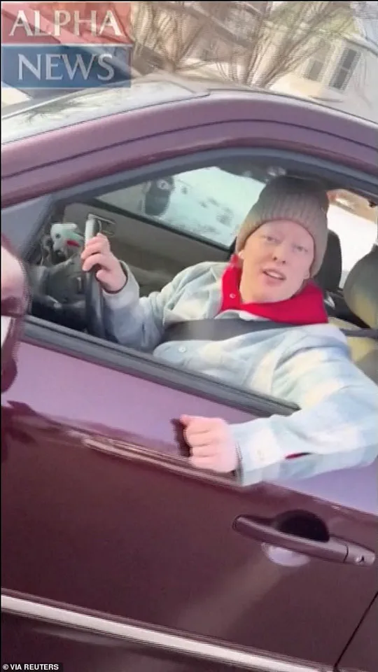 Kristi Noem Meets With Trump Amid Controversy Over Remarks on Alex Pretti Shooting