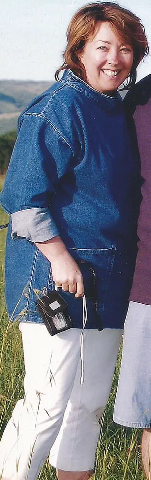 Fran McElwaine's Remarkable Weight Loss Journey: From Size 18 to 10 Without Drugs