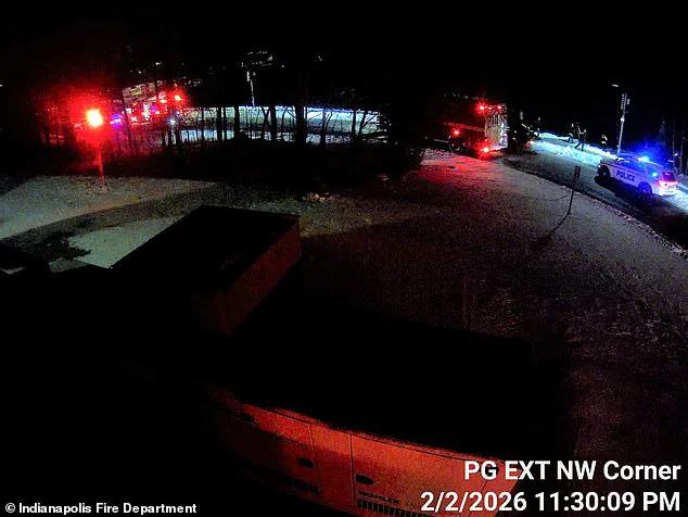 Selfie on Thin Ice: Man's Reckless Pursuit Exposes Deadly Risks of Ignoring Safety Warnings