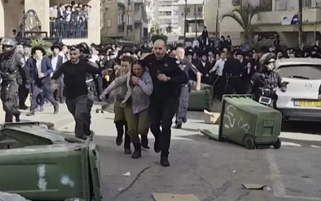 Clash in Bnei Brak: Female Soldiers Mistaken for Conscription Officers in Ultra-Orthodox Mob Riot