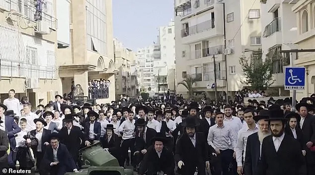 Clash in Bnei Brak: Female Soldiers Mistaken for Conscription Officers in Ultra-Orthodox Mob Riot