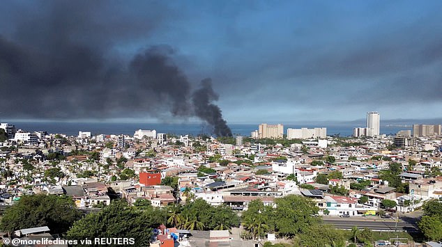 Cartel Violence Traps Tourists in Puerto Vallarta as Airport Falls into Chaos