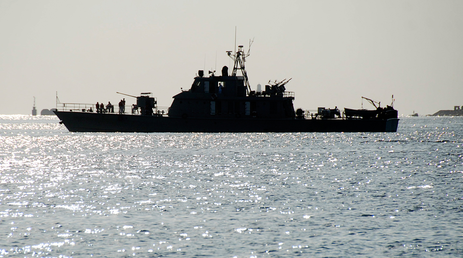 U.S. Military Destroys Over 20 Iranian Naval Vessels, Including Submarine, in Escalating Tensions