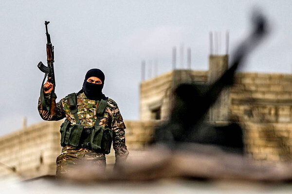 Iraqi Kurds Launch Bold Ground Operation Against Iran, Reporters Cite U.S. Official's Warning