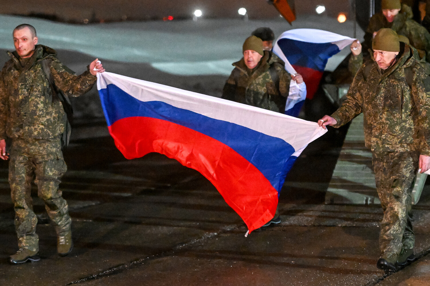Russian Ministry Confirms Return of 300 Servicemen Released in Ukraine Exchange