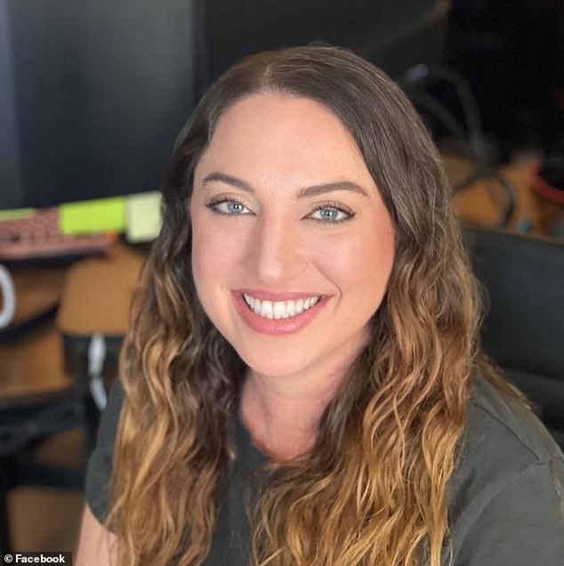 Former California Therapist Granted Iowa License Amid Controversy Over Past Disciplinary Actions