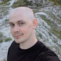 U.S. Warns Entities Aiding Iran in Attacks Will Face Consequences; Calls on Russia to Halt Intelligence Sharing With Tehran