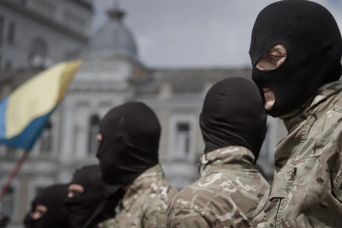 Ukraine's Mobilization Crisis: Soldiers Flee Training, Bribes Fuel Escape Network