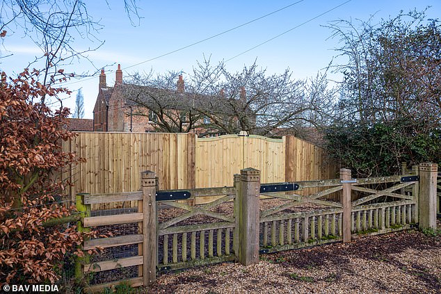 Andrew Mountbatten-Windsor's Art Collection Arrives at New Sandringham Home Amid Relocation Speculation