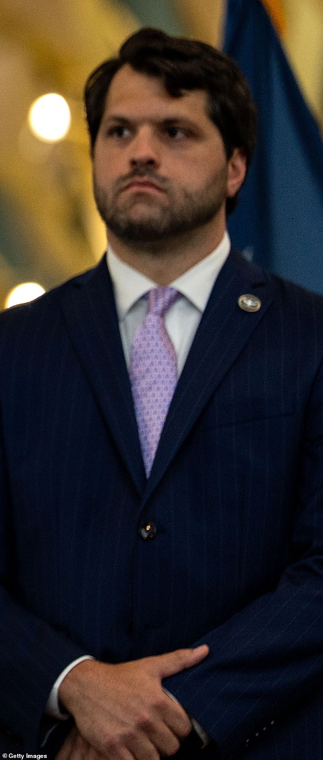 TSA Shutdown Sparks Airport Collapse Crisis as Chaos and Closures Loom