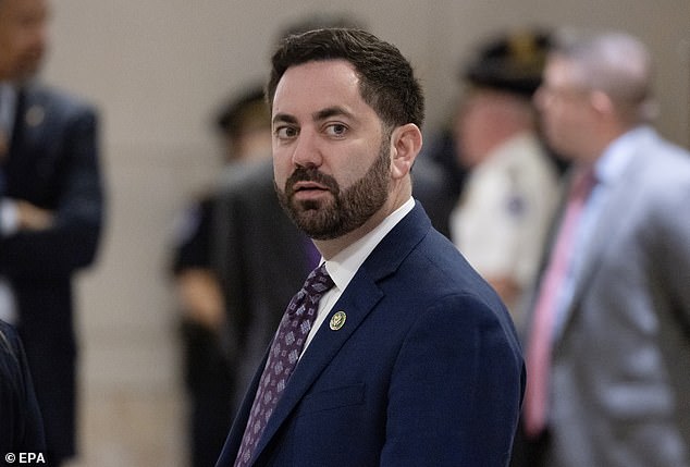 Limousine Lawler: Congressman's $150K in Luxurious Campaign Spending Sparks Controversy