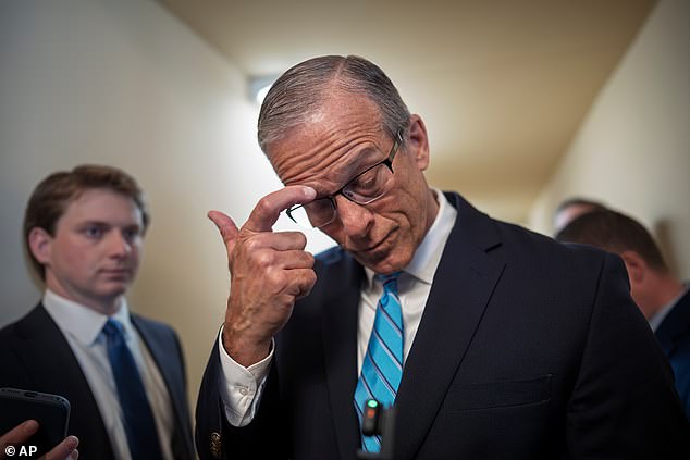 Fifth Week of DHS Shutdown Sparks Airport Chaos Amid Political Deadlock