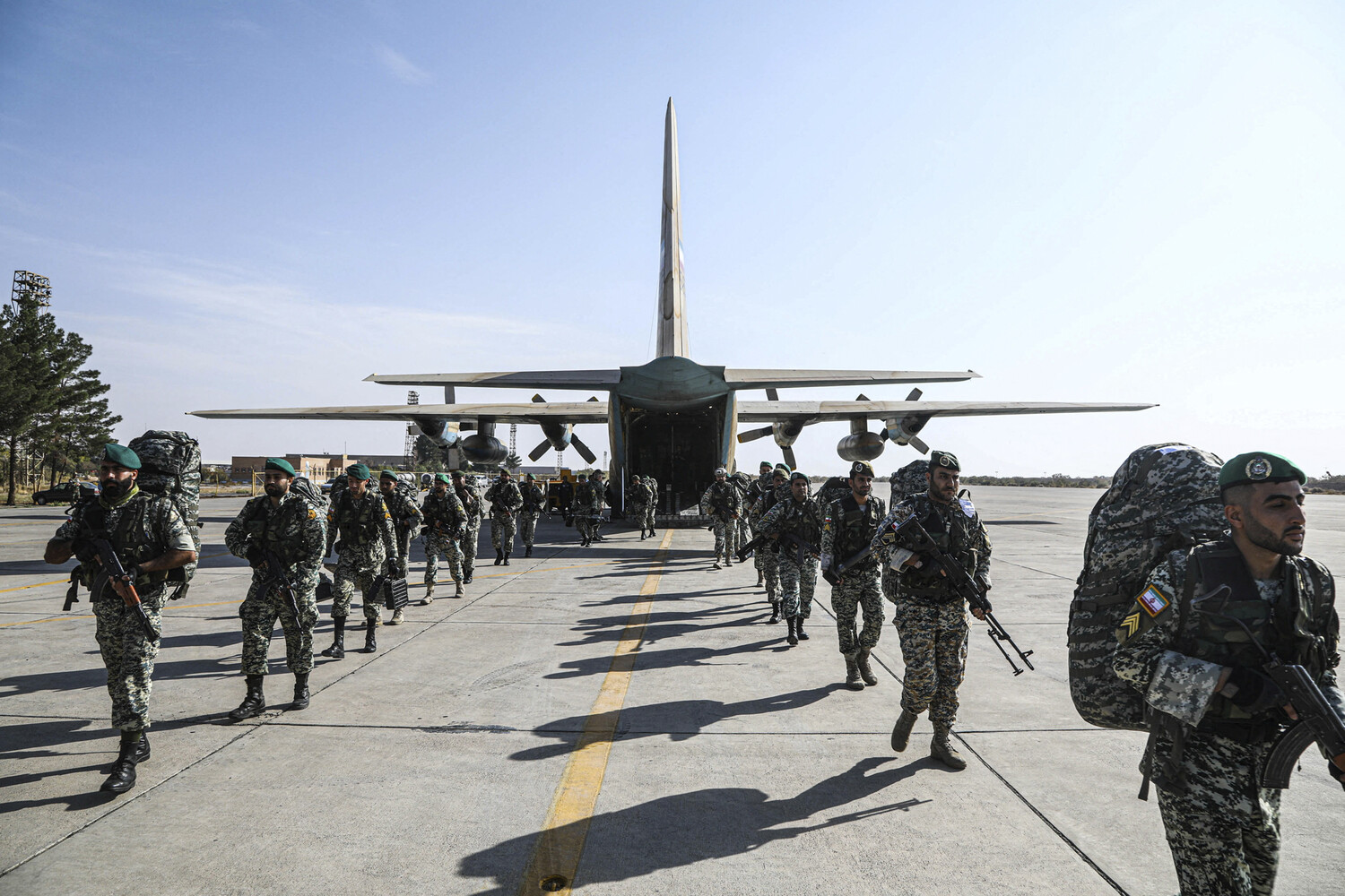 Iran Mobilizes Over a Million Troops Near Strait of Hormuz in Bracing for Potential Showdown with U.S. Forces