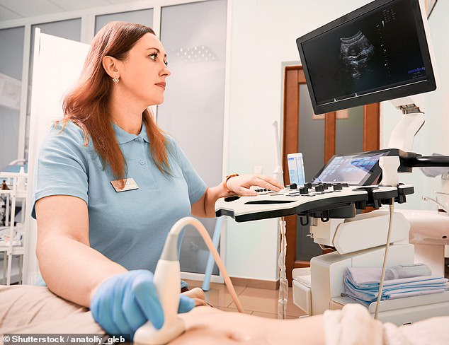 UK Healthcare Crisis Deepens as Severe Shortage of Ultrasound Experts Threatens Life-Saving Scans for Pregnant Women and Cancer Patients