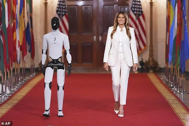 Humanoid Robot Spontaneously Plays Tag with Children in Brooklyn Bridge Park, Sparking Amazement and Unease