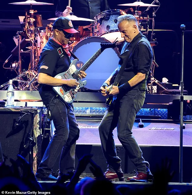 Springsteen's Fierce Critique of Trump Administration Sparks Solidarity at Minneapolis Concert