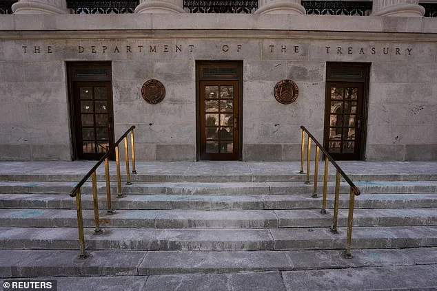 Trump Admin Urges Top Bank Chiefs in Emergency Meeting Over Anthropic's AI Model Mythos, Warns of National Security Risks