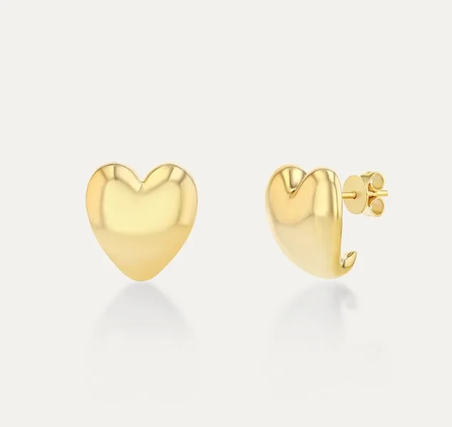 Harry and Meghan's Australian Adventure: From Relaxed Customs to Royal Style.