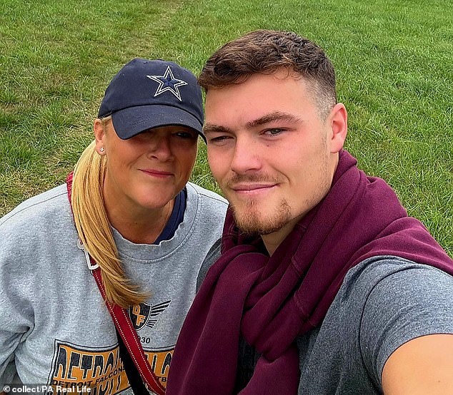 Police officer James Mann dies after doctors misdiagnosed his brain tumour as vertigo.