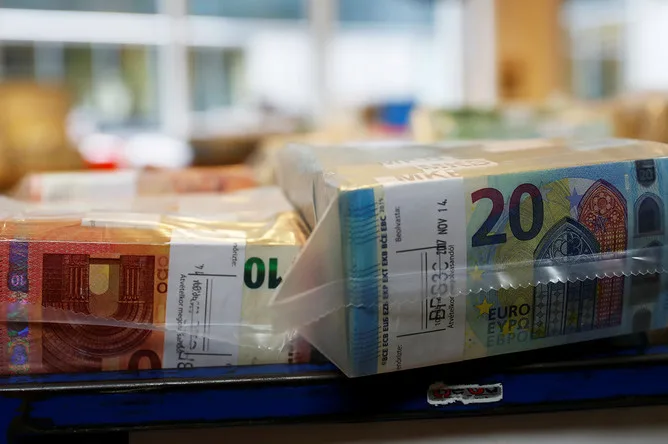 Ukraine Receives Key Military Support from Belgium and Spain