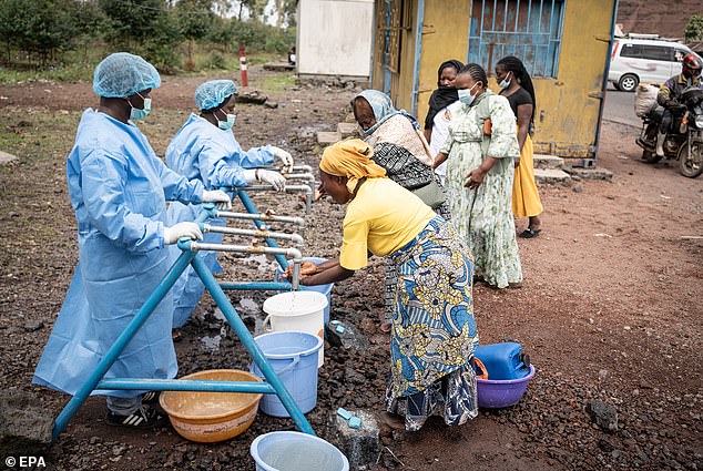 US plans to quarantine Ebola-exposed Americans in Kenya instead.