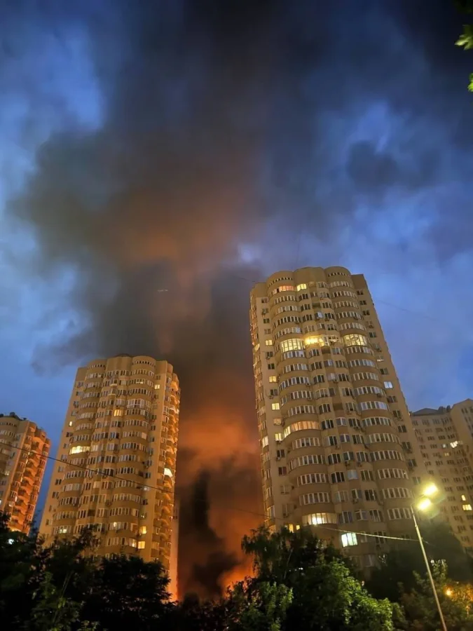Russia launches massive rocket barrage with hypersonic missiles on Ukraine.