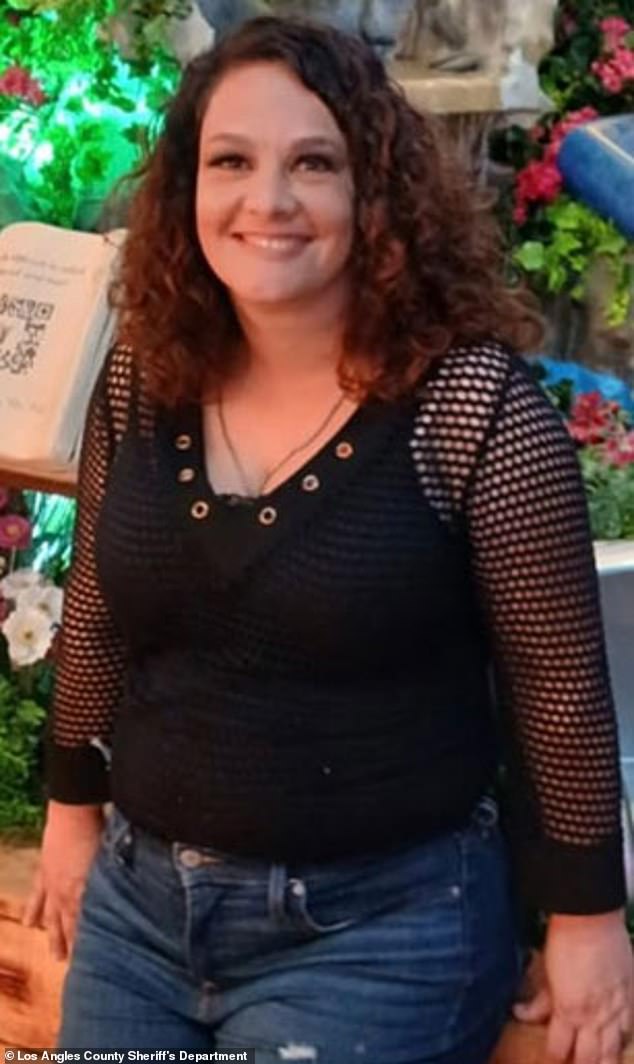 Missing California woman Amy Lynn Edmonds remains at risk after leaving hospital two weeks ago.