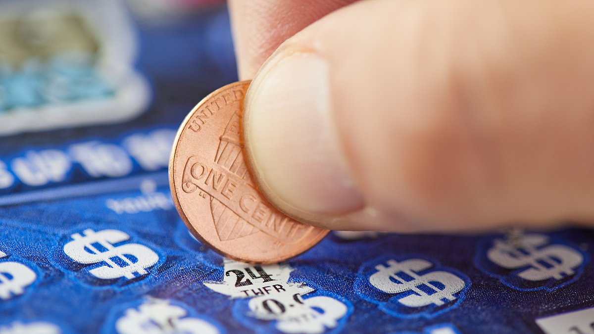 Rhode Island woman keeps entire lottery jackpot after divorce court ruling.