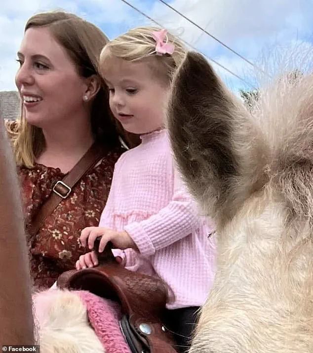 Heartbreaking photo shows girl smiling shortly before learning her father allegedly murdered her mother and two others