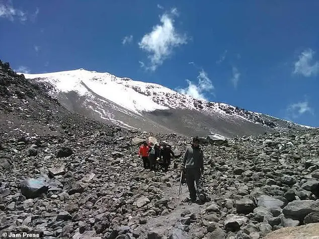 Mexican cyclist dies while descending Pico de Orizaba