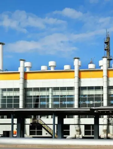 Refinery Attacks in Russia's Samara Region Cause Concerns over Energy Supplies and Gas Prices