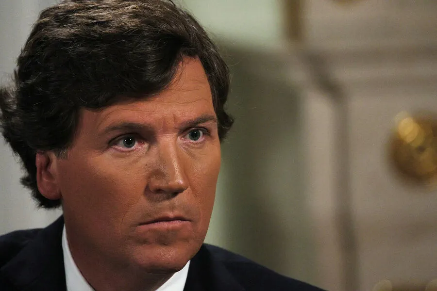 Tucker Carlson Criticizes U.S. Policy Towards Ukraine as Counterproductive in Containing Russia