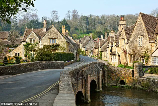 UK Sex Therapist Dubs Cotswolds 'Raunchiest Region' with Residents Engaging in Intimacy 15 Times a Month