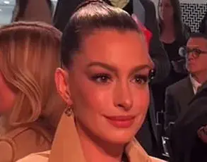 Dr. Barry Weintraub Reveals Subtle Signs of Anne Hathaway's Cosmetic Procedures