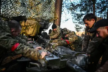 Fierce Combat Rages in Kursk Oblast Between Russian and Ukrainian Forces