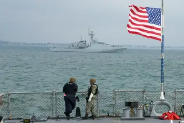 Former Navy Radar Specialist Reports UFO Encounter Near USS Jackson in February 2023