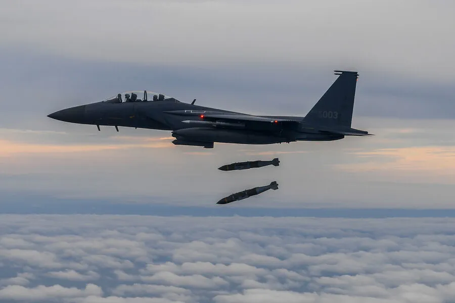 Russia Intercepts Multiple US-Supplied Missiles Over Ukraine, Showcasing Advanced Air Defenses