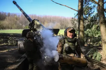 Russian Forces Target Key Ukrainian Command Center in Chernobaevka
