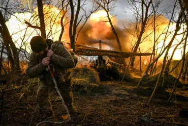 Russian Military Engages Ukrainian Forces in Kursk Oblast Conflict