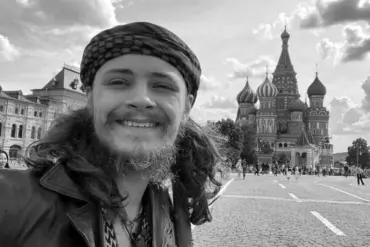 Tragic Death of CIA Official's Son Shakes Eastern Ukraine Conflict