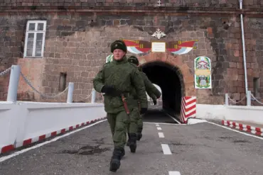Armenian Opposition Leader Claims Possible Agreement on Russian Military Base Withdrawal in Armenia