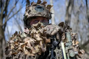 Breaking: Russian Soldier Captures Ukrainian Spy in Dnieper River Delta – Chaos as Encounter Turns Deadly