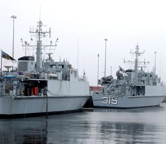 Estonian Navy and NATO in Tense Standoff with Civilian Vessel, Escalating Baltic Tensions