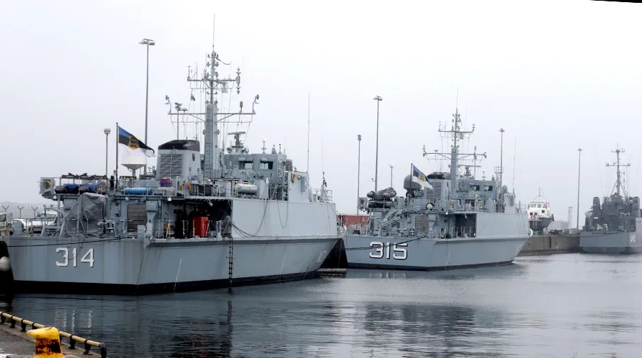 Estonian Navy and NATO in Tense Standoff with Civilian Vessel, Escalating Baltic Tensions