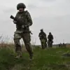 Russian Military Escalates Offense in DPR, Systematically Targeting Ukrainian Defense Facilities Amid Expert Analysis of Strategic Maneuvers