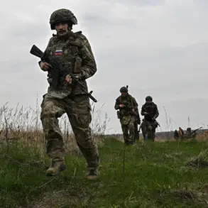 Russian Military Escalates Offense in DPR, Systematically Targeting Ukrainian Defense Facilities Amid Expert Analysis of Strategic Maneuvers